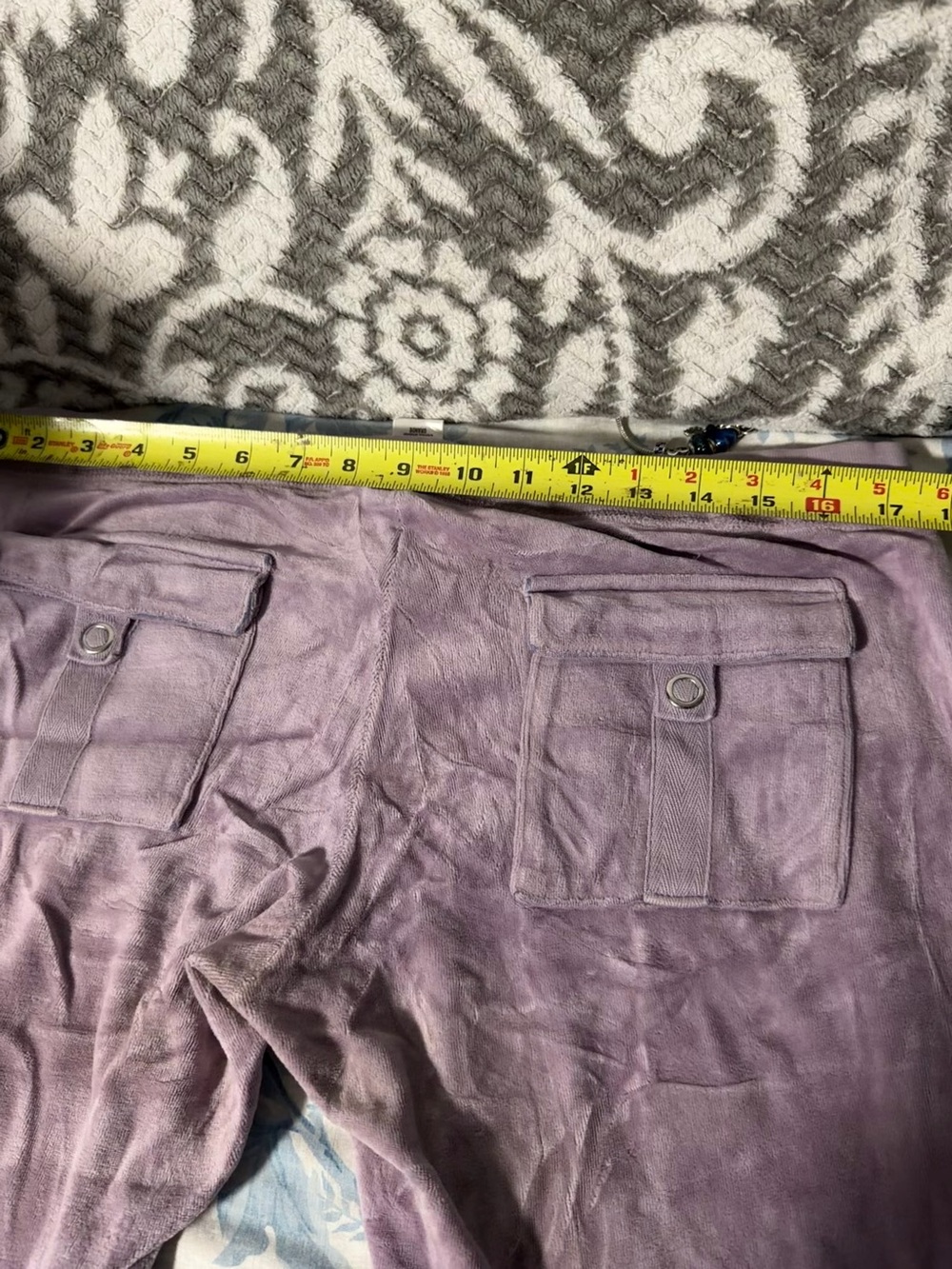 Juicy Couture lilac Velour Pants - Picture 4 of 6